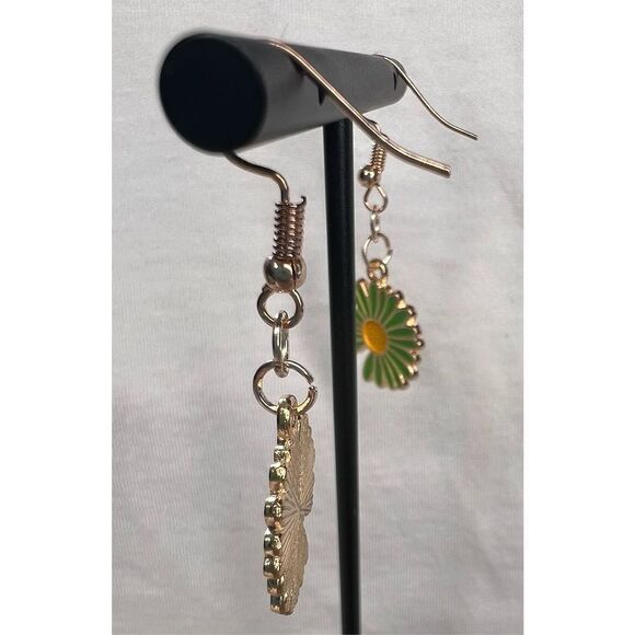 Bundle Of Two Handmade Dangly Yellow and Green Flower Earrings - Picture 4 of 5